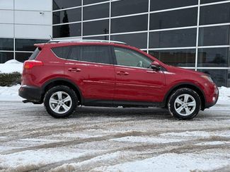 Used 2014 Toyota RAV4 XLE video 2