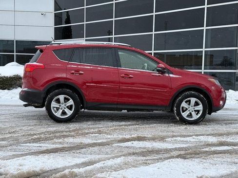 Used 2014 Toyota RAV4 XLE image 2