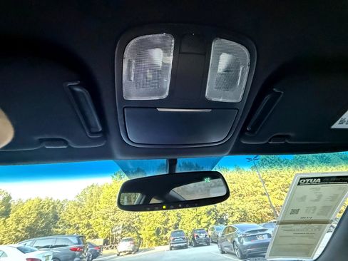 Used 2015 Hyundai Genesis 3.8 image 18