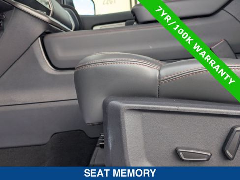 Certified 2025 Ford Expedition Active AWD/4WD image 27