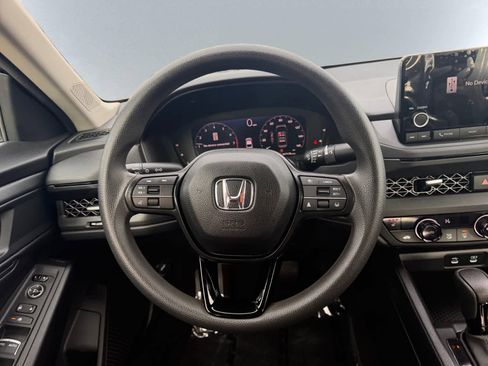 Used 2025 Honda Accord SE image 17