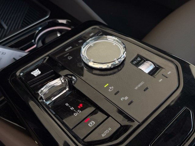 Used 2026 BMW 540i xDrive AWD/4WD image 17