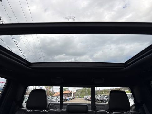 Used 2024 RAM 1500 Limited AWD/4WD image 15