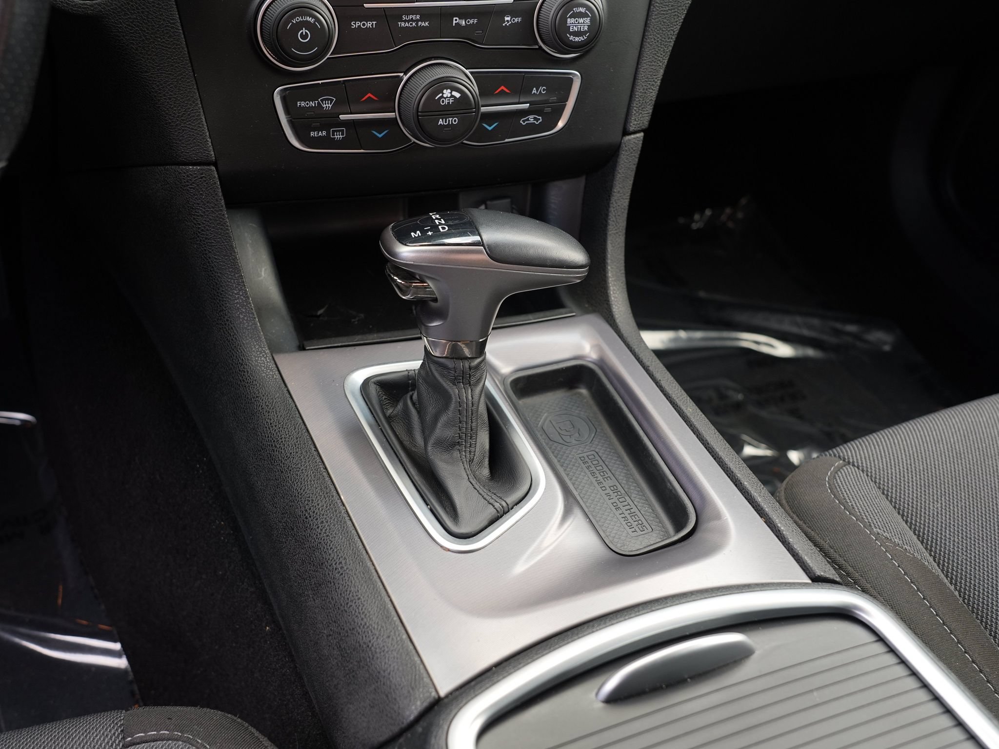 Used 2020 Dodge Charger SXT AWD/4WD image 24