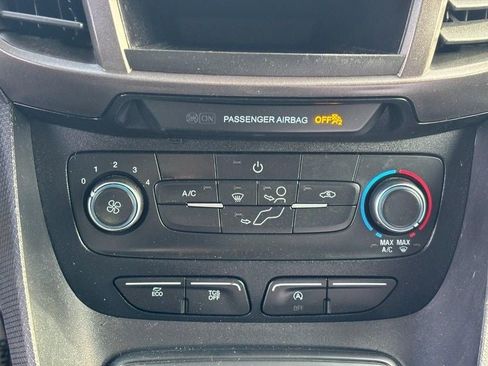 Used 2022 Ford Transit Connect XL image 17