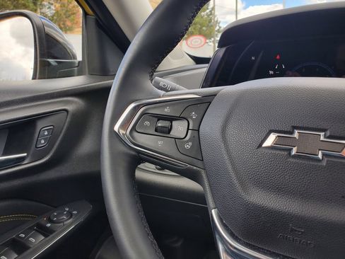 Used 2024 Chevrolet Trax ACTIV w/ Sunroof Package FWD image 19