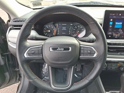 Used 2022 Jeep Compass Limited image 19