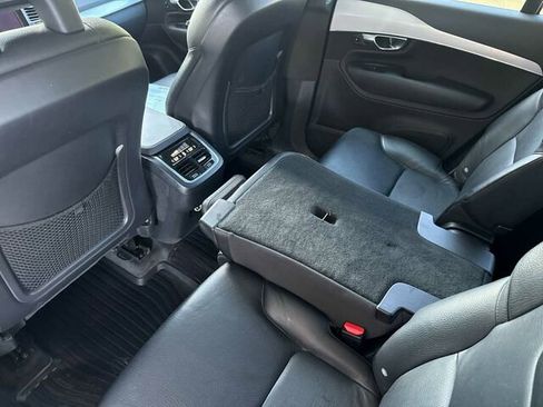 Used 2017 Volvo XC90 T6 Momentum w/ Vision Package image 15