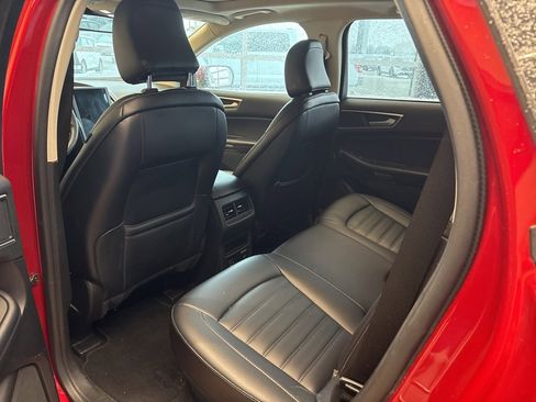 Used 2022 Ford Edge SEL w/ Convenience Package image 18