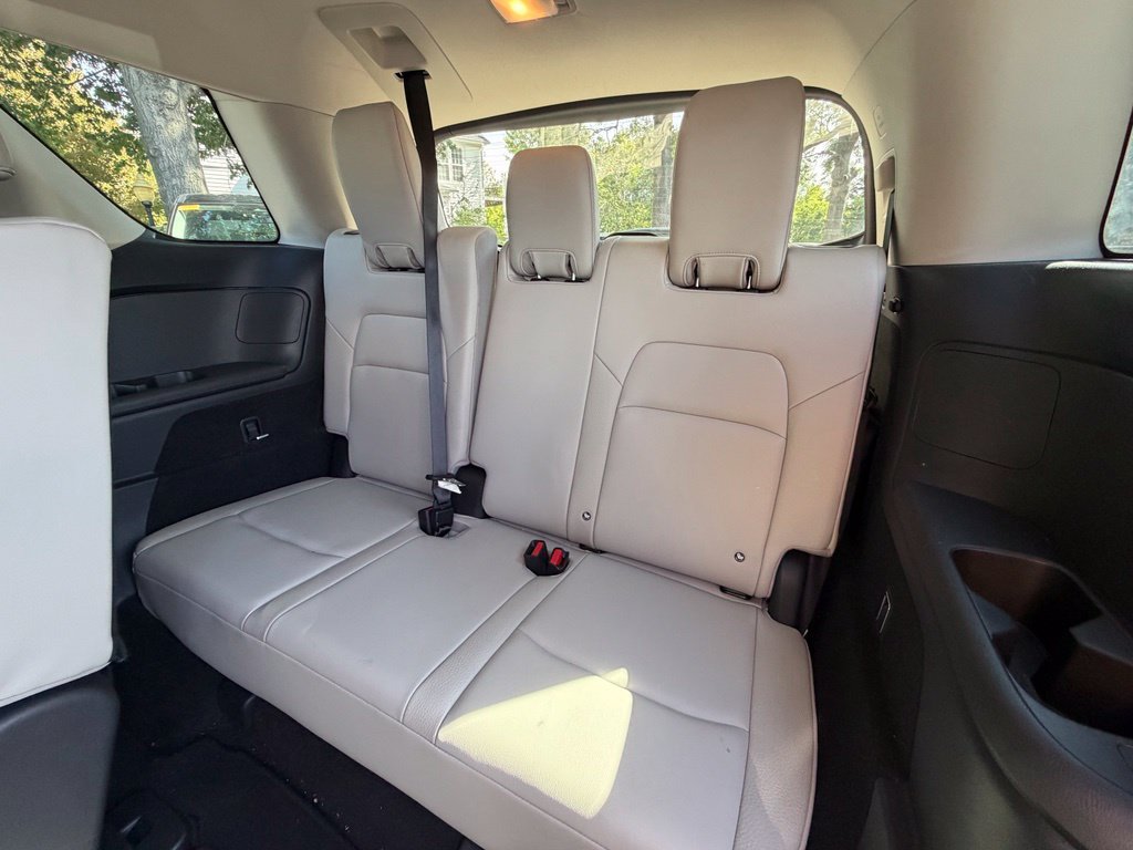 Used 2022 Nissan Pathfinder SL AWD/4WD image 5