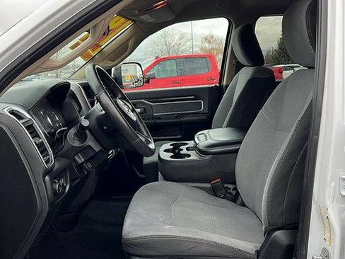 Used 2019 RAM 2500 Big Horn image 31