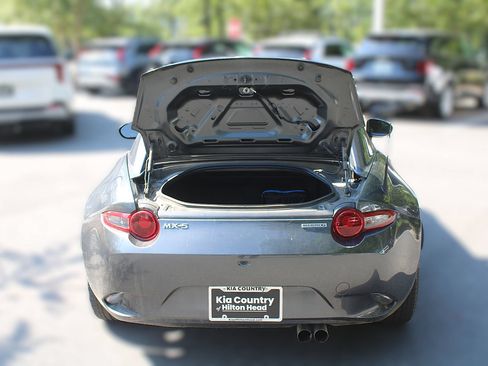 Used 2021 MAZDA MX-5 Miata RF Club RWD image 9