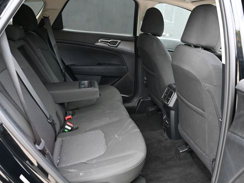 Used 2026 Kia Sportage LX image 19
