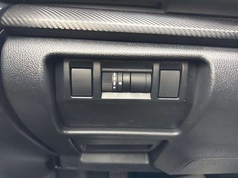 Certified 2025 Subaru Crosstrek 2.0i Premium image 8