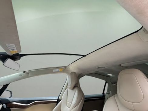 Used 2017 Tesla Model X 90D AWD/4WD image 19
