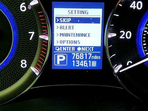 Used 2016 INFINITI QX80 4WD w/ Deluxe Technology Package image 16