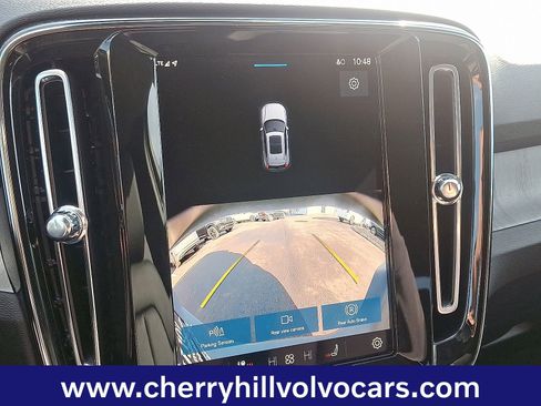 Certified 2025 Volvo XC40 B5 Core w/ Protection Package Premier image 19