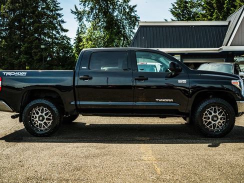 Used 2018 Toyota Tundra SR5 AWD/4WD image 21