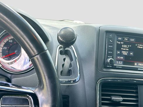 Used 2017 Dodge Grand Caravan SXT w/ Blacktop Package image 16