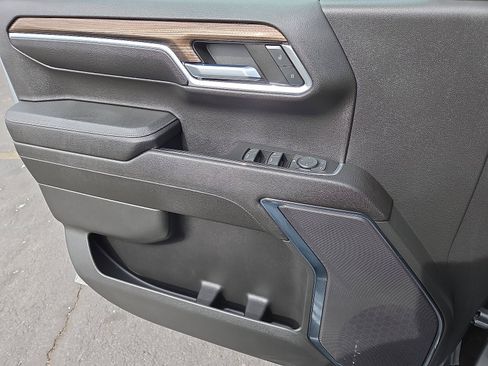 Used 2023 Chevrolet Silverado 1500 LT image 14