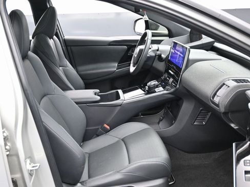 Used 2023 Toyota bZ4X Limited image 33