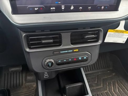 Used 2025 Ford Maverick XL w/ Equipment Group 102A AWD/4WD image 14