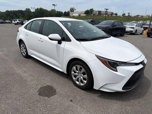 Used 2024 Toyota Corolla LE FWD image 8