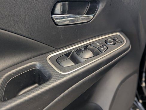 New 2025 Nissan Versa SR w/ Trunk Package FWD image 12