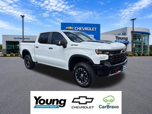 Used 2023 Chevrolet Silverado 1500 ZR2 w/ Technology Package AWD/4WD image 1