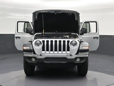 Used 2023 Jeep Wrangler Unlimited Sport AWD/4WD image 30
