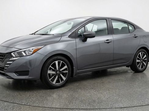 Used 2025 Nissan Versa SV FWD image 3