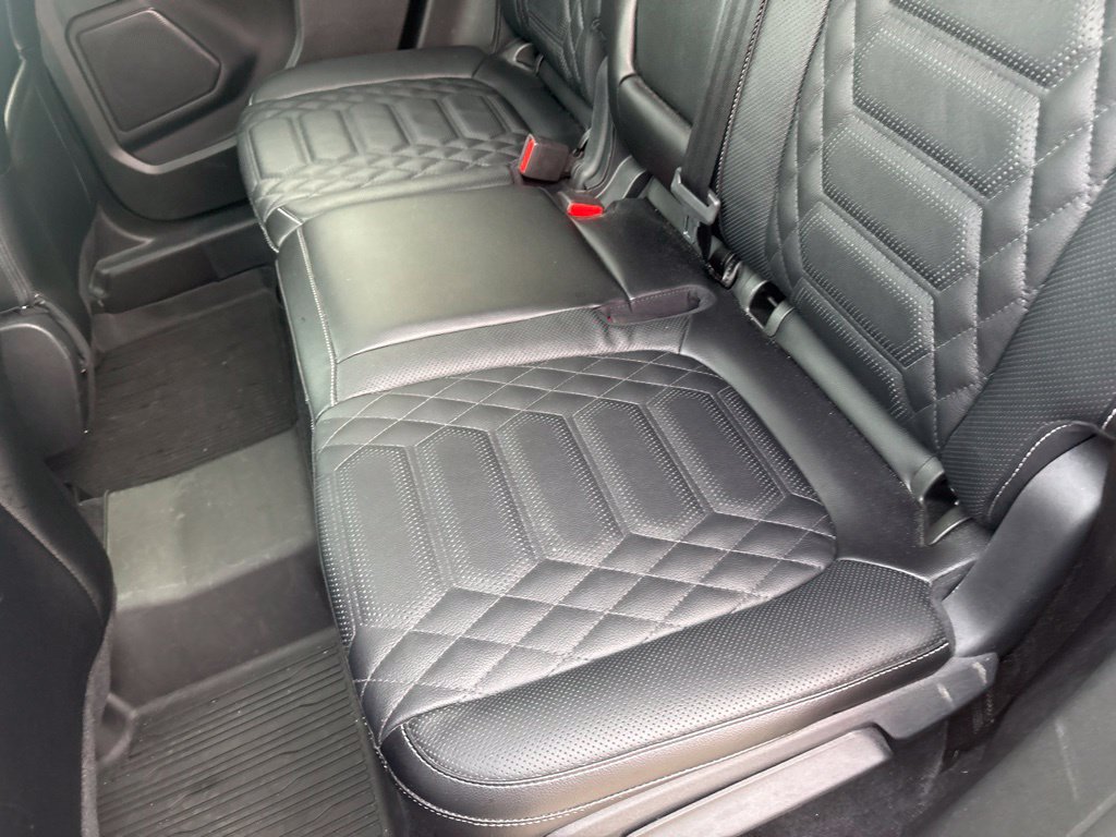 Used 2024 Ford Escape Platinum w/ Premium Technology Package AWD/4WD image 40