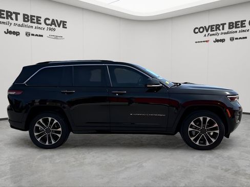 Used 2023 Jeep Grand Cherokee Overland w/ Adv Protech Group III image 11