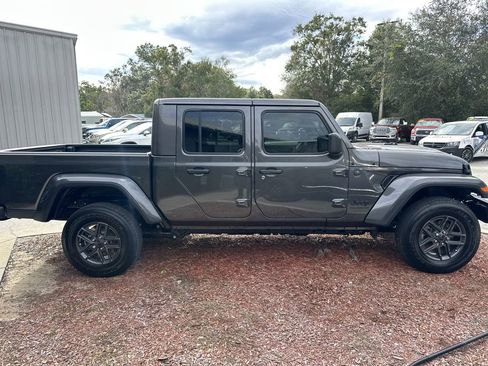 New 2026 Jeep Gladiator Sport image 3