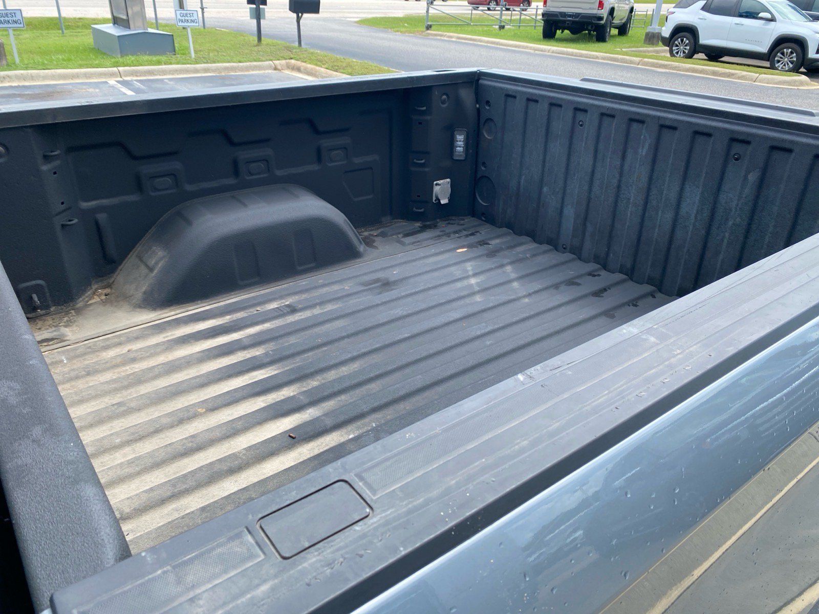 Used 2024 Chevrolet Silverado 1500 LT AWD/4WD image 23