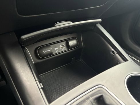 Used 2019 Kia Sorento LX image 19