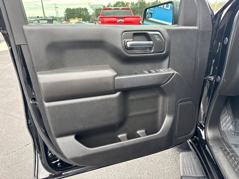 Used 2024 Chevrolet Silverado 1500 Custom image 11