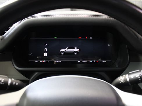 Used 2024 Land Rover Defender 110 SE image 50