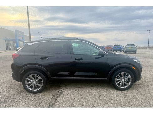 Used 2022 Buick Encore GX Essence w/ Experience Buick Package image 5