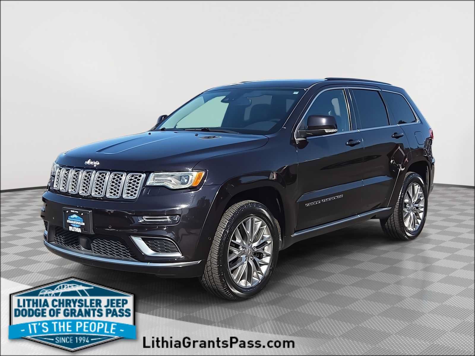 Used 2018 Jeep Grand Cherokee Summit w/ Platinum Series Group AWD/4WD image 1
