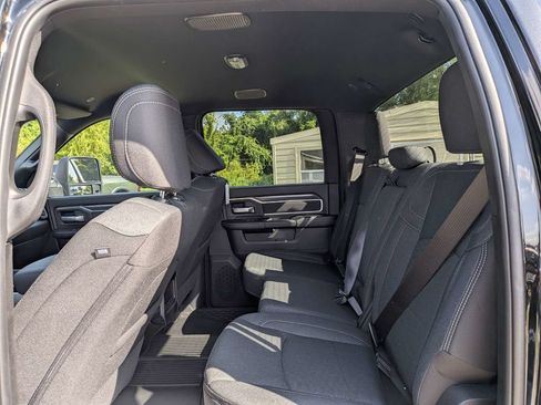 New 2026 RAM 2500 Big Horn AWD/4WD image 14