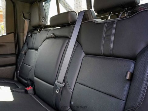 Used 2019 Chevrolet Silverado 1500 High Country w/ Technology Package image 34