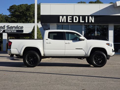 Used 2021 Toyota Tacoma SR5 image 8