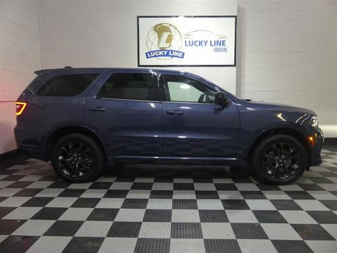 Used 2021 Dodge Durango SXT image 6