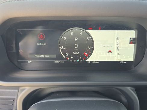 Used 2025 Land Rover Defender 110 S image 24