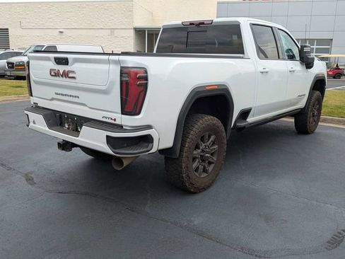 Used 2024 GMC Sierra 2500 AT4 w/ AT4 Premium Plus Package AWD/4WD image 5