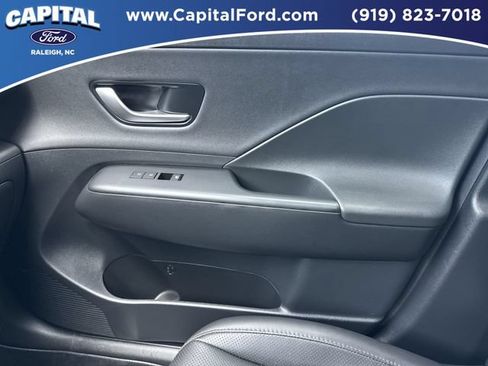Used 2024 Hyundai Kona Limited FWD image 29
