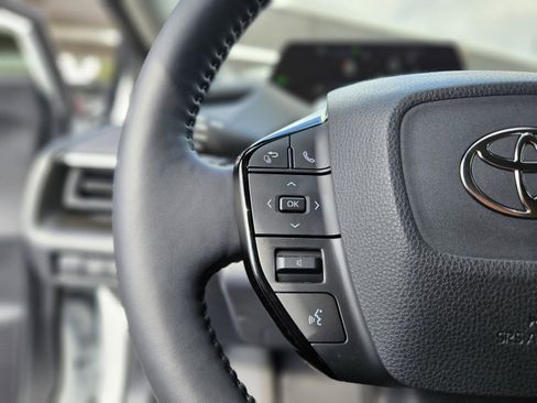 Used 2026 Toyota Prius image 28