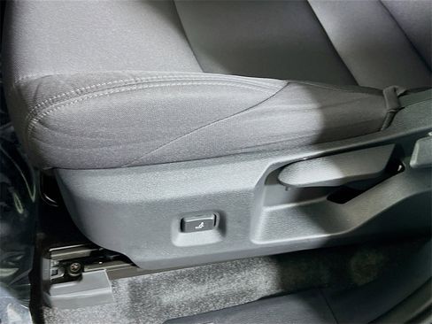 Certified 2025 Toyota Tacoma SR5 image 17