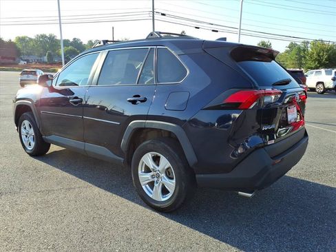 Used 2021 Toyota RAV4 XLE AWD/4WD image 12